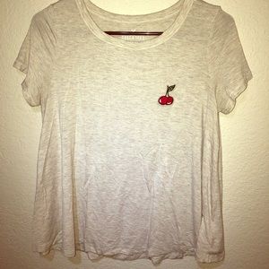 Comfortable t shirt with cute patch